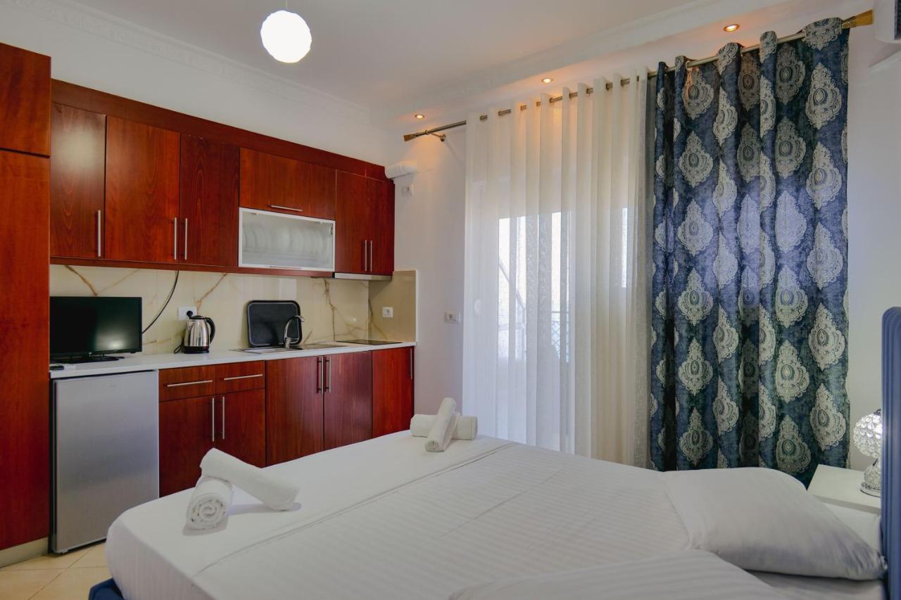 סרנדה Eleni Guest House מראה חיצוני תמונה