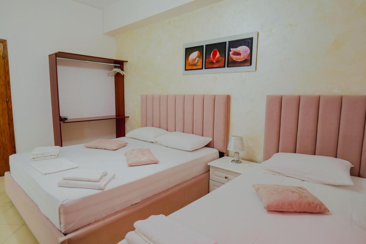 סרנדה Eleni Guest House מראה חיצוני תמונה