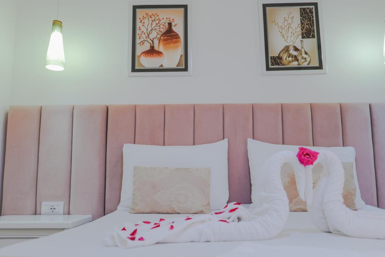 סרנדה Eleni Guest House מראה חיצוני תמונה